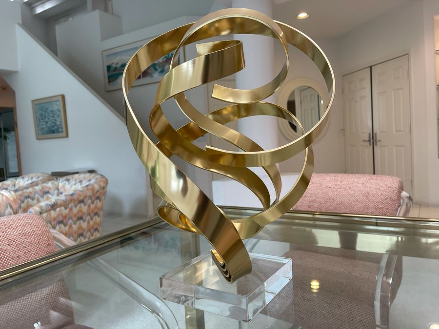 Signed Dan Murphy 1987 Brass Metal Ribbon Sculpture On Lucite Base [Photo 12]