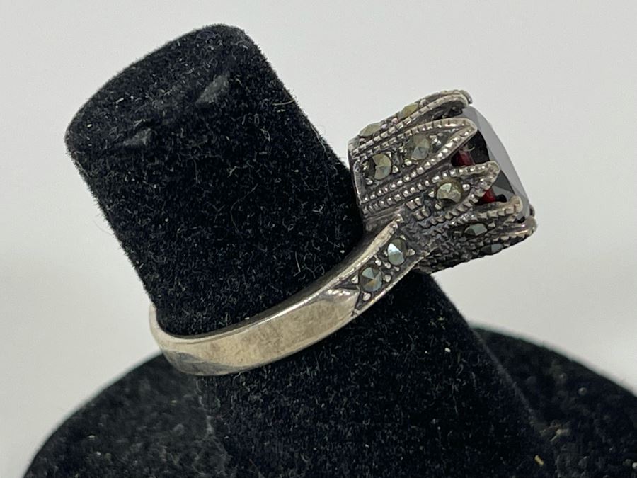 Pair Of Vintage Sterling Silver Rings Size 5.25 & 6.5 Weighs 9.4g [Photo 7]