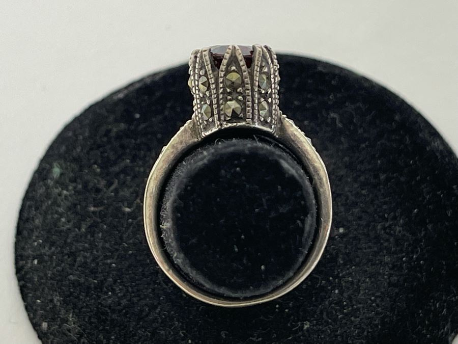 Pair Of Vintage Sterling Silver Rings Size 5.25 & 6.5 Weighs 9.4g [Photo 8]