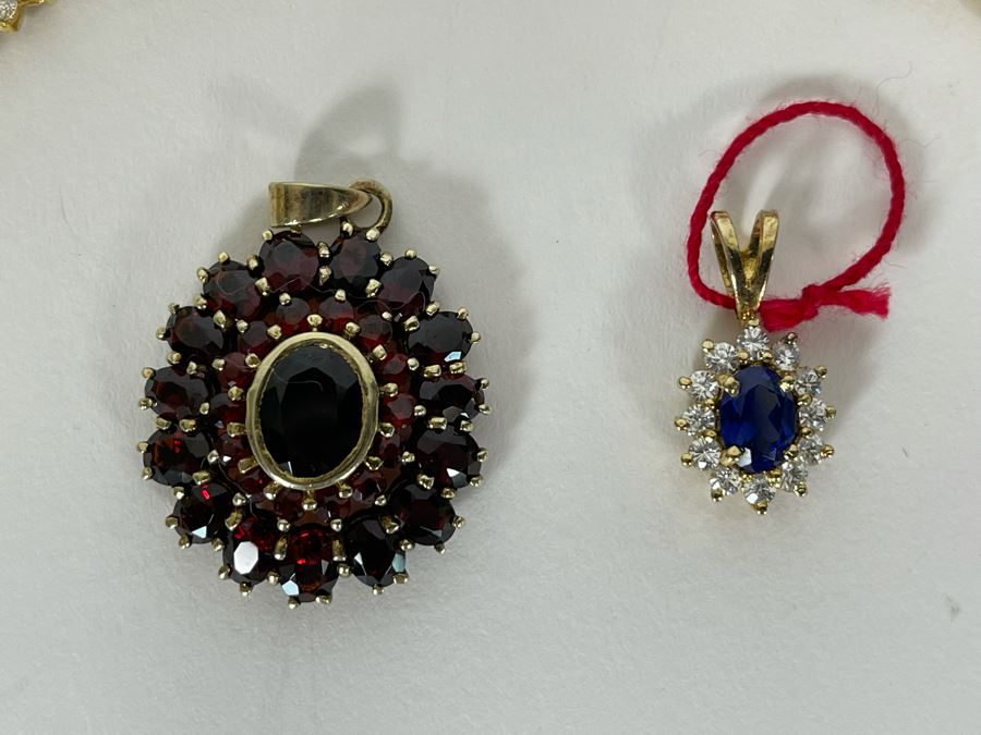 Three Sterling Silver 7.5” Bracelets And Two Pendants With Stones 57.9g [Photo 5]