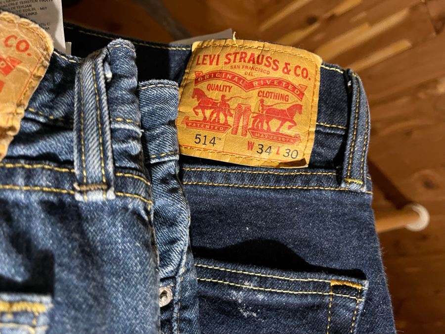 Collection Of Eight Pairs Of Levis Jeans Sizes 34-36 X 30 [Photo 4]