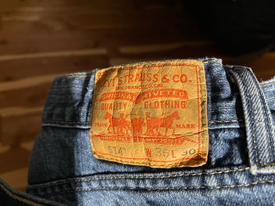 Collection Of Eight Pairs Of Levis Jeans Sizes 34-36 X 30 [Photo 8]