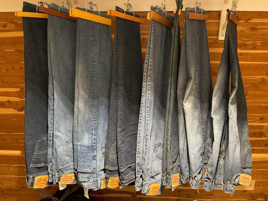 Collection Of Eight Pairs Of Levis Jeans Sizes 34-36 X 30 [Photo 3]