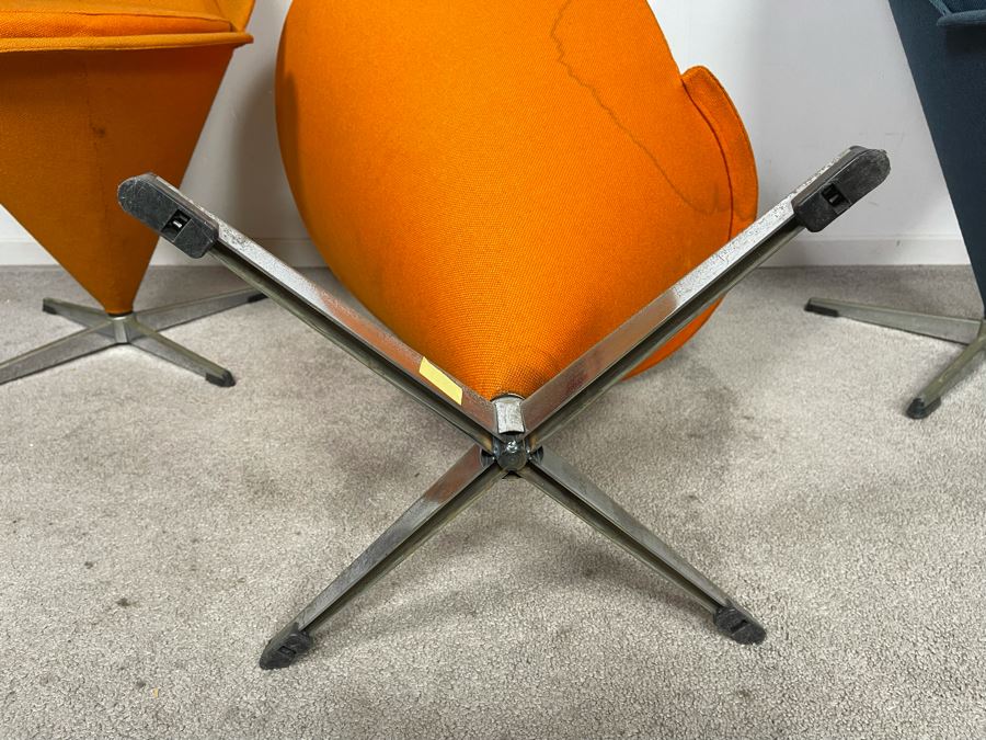 Four Mid-Century Modern Verner Panton Cone Chairs (Needs New Upholstery / Foam) [Photo 8]