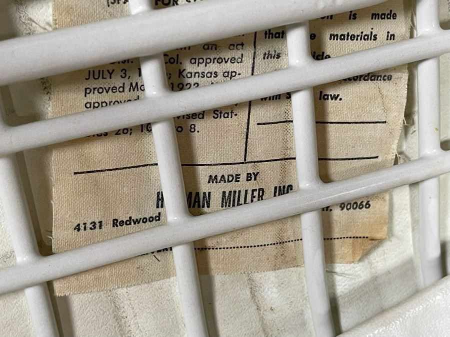 Set Of Six Early Charles & Ray Eames DKR Wire Bikini Chairs By Knoll In White [Photo 2]