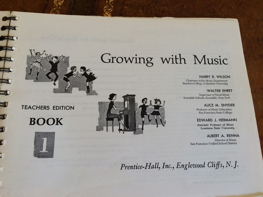 Growing with Music CA Textbook [Photo 3]