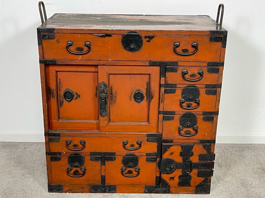 Old Red Lacquered Wooden Japanese Tansu Chest 29W X 15D X 30H [Photo 3]