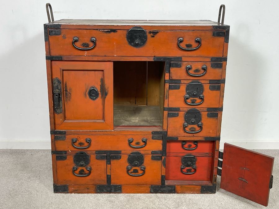 Old Red Lacquered Wooden Japanese Tansu Chest 29W X 15D X 30H [Photo 4]