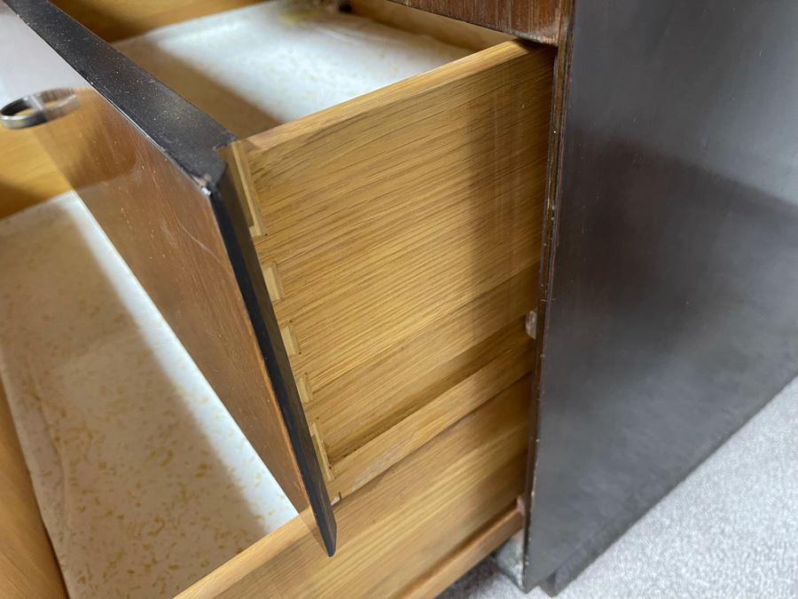 Milo Baughman For Directional Small Chest Of Drawers 30W X 18D X 23.5H [Photo 7]