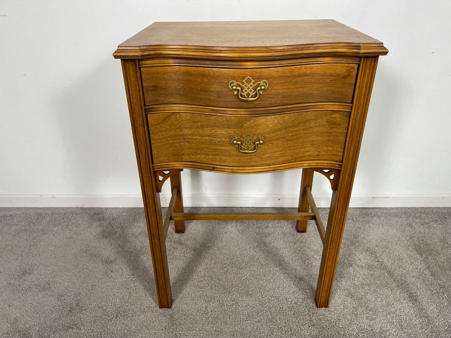 Vintage Wooden 2-Drawer Side Table Nightstand 19W X 15D X 27H [Photo 1]
