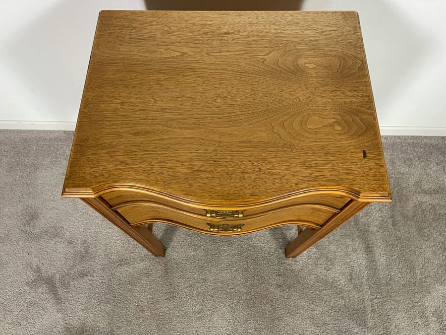 Vintage Wooden 2-Drawer Side Table Nightstand 19W X 15D X 27H [Photo 4]