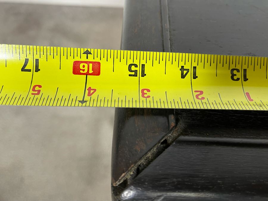 Vintage Chinese Hand Carved Side Table 15.5W X 11D X 20.5H [Photo 17]