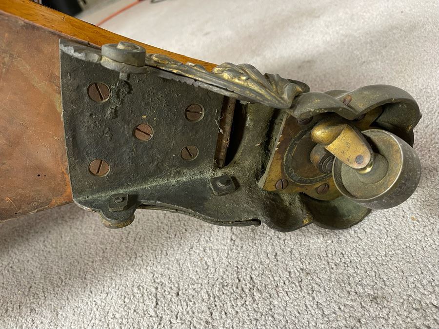 Stunning Regency Carved Burl Walnut Breakfast/Tilt Table With Brass Claw Feet On Casters - See Photos 57.5R X 19.5H [Photo 14]