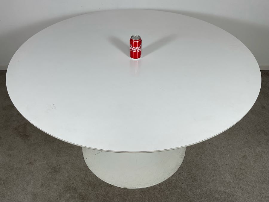 Vintage Burke Mid-Century White Tulip Dining Table 53.5R X 28.5H [Photo 8]