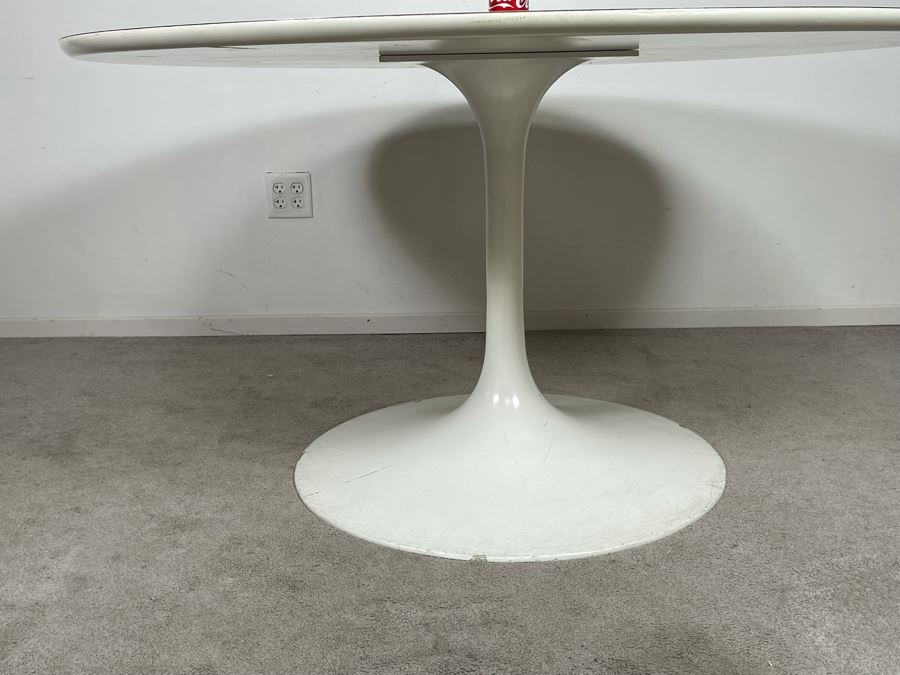 Vintage Burke Mid-Century White Tulip Dining Table 53.5R X 28.5H [Photo 7]