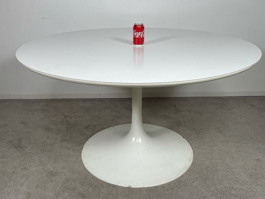 Vintage Burke Mid-Century White Tulip Dining Table 53.5R X 28.5H [Photo 3]