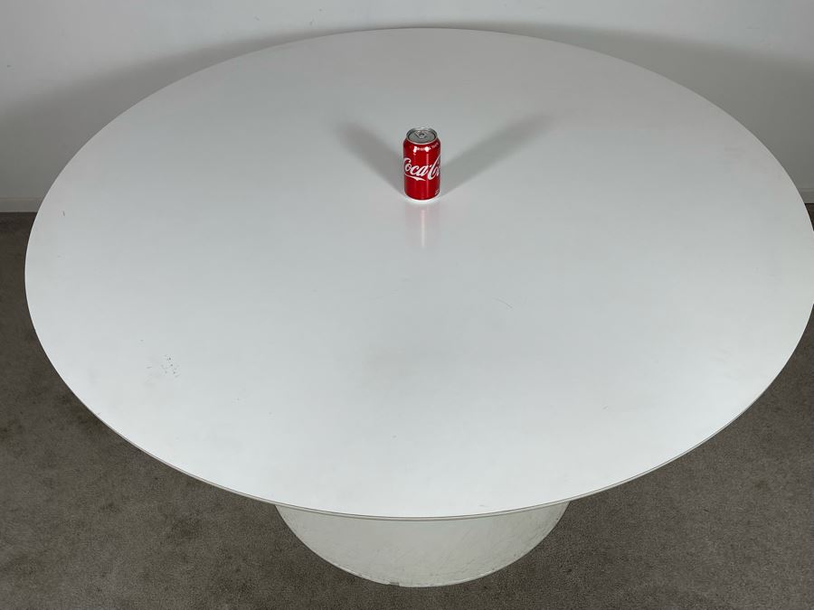 Vintage Burke Mid-Century White Tulip Dining Table 53.5R X 28.5H [Photo 9]
