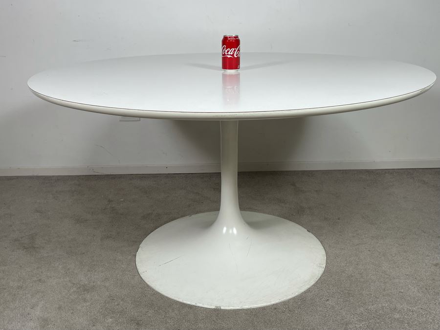 Vintage Burke Mid-Century White Tulip Dining Table 53.5R X 28.5H [Photo 4]