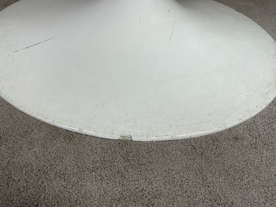 Vintage Burke Mid-Century White Tulip Dining Table 53.5R X 28.5H [Photo 11]