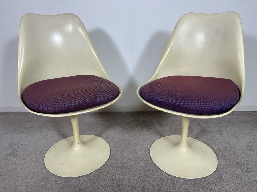 Pair Of Vintage Eero Saarinen For Knoll Tulip Chairs BR51 20W X 31H