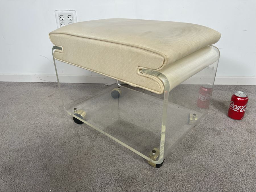 Vintage Lucite Vanity Bench By Hill Manufacturing Corp 21W X 14D X 16H [Photo 4]