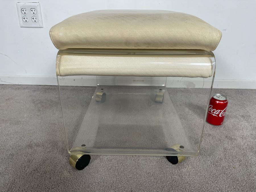 Vintage Lucite Vanity Bench By Hill Manufacturing Corp 21W X 14D X 16H [Photo 5]