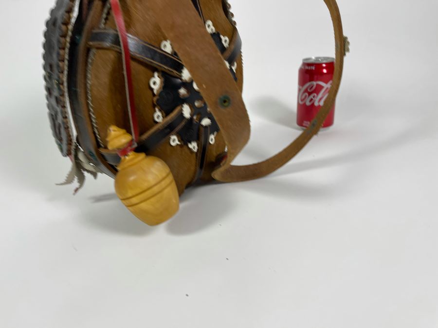 Hide Wrapped Wooden Canteen Backpack [Photo 9]