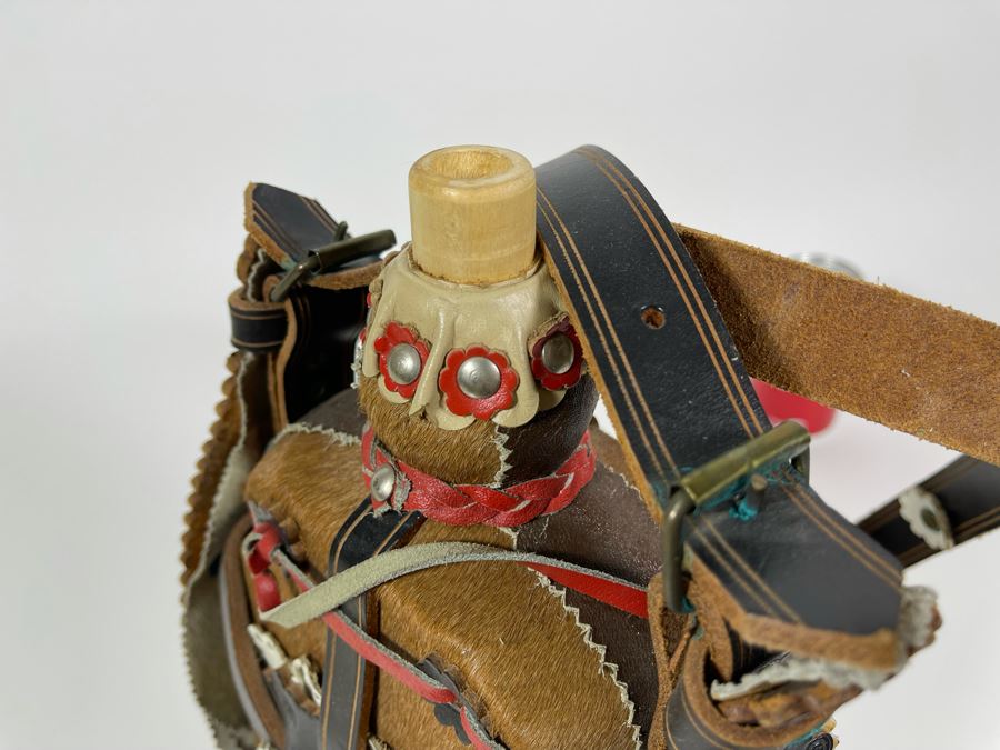 Hide Wrapped Wooden Canteen Backpack [Photo 7]