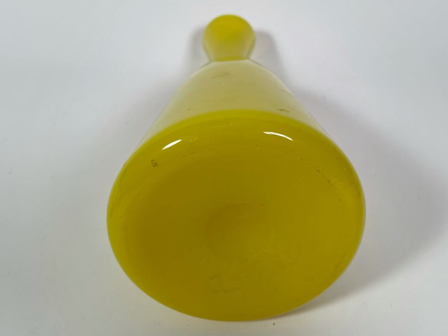 Vintage Yellow Glass Decanter With Stopper 15.5H [Photo 4]