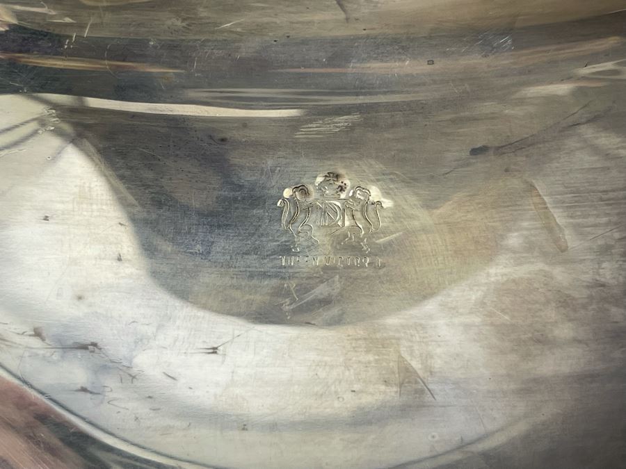 Queen Victory Footed Silverplate Shell Dish 11.5W X 12D X 3H [Photo 6]