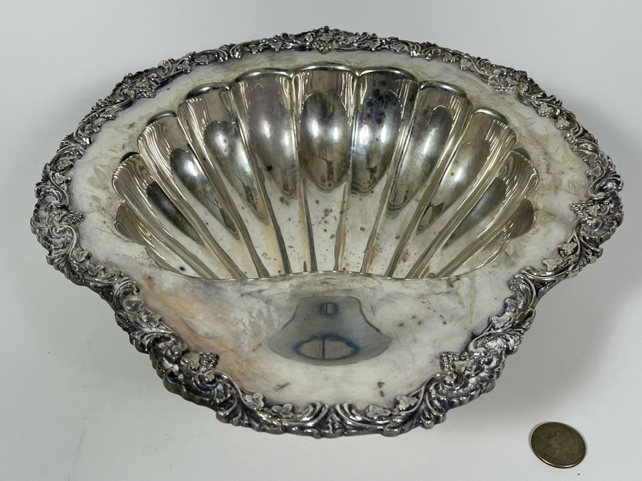 Queen Victory Footed Silverplate Shell Dish 11.5W X 12D X 3H [Photo 2]