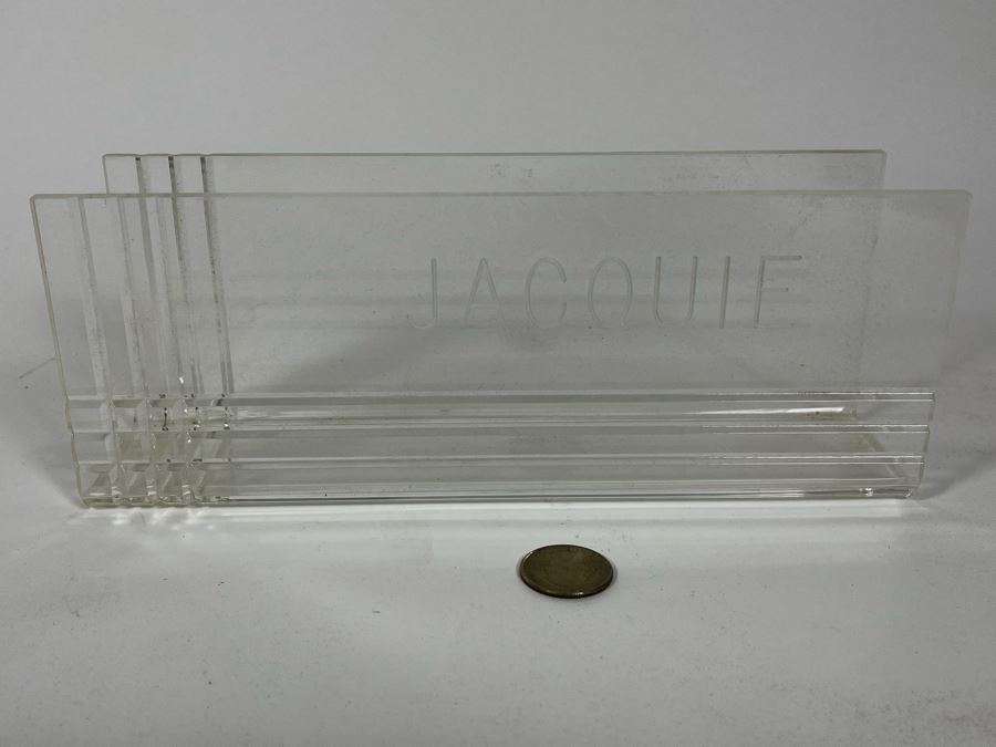 Acrylic File Holder Personalized To Jacquie 10W [Photo 4]