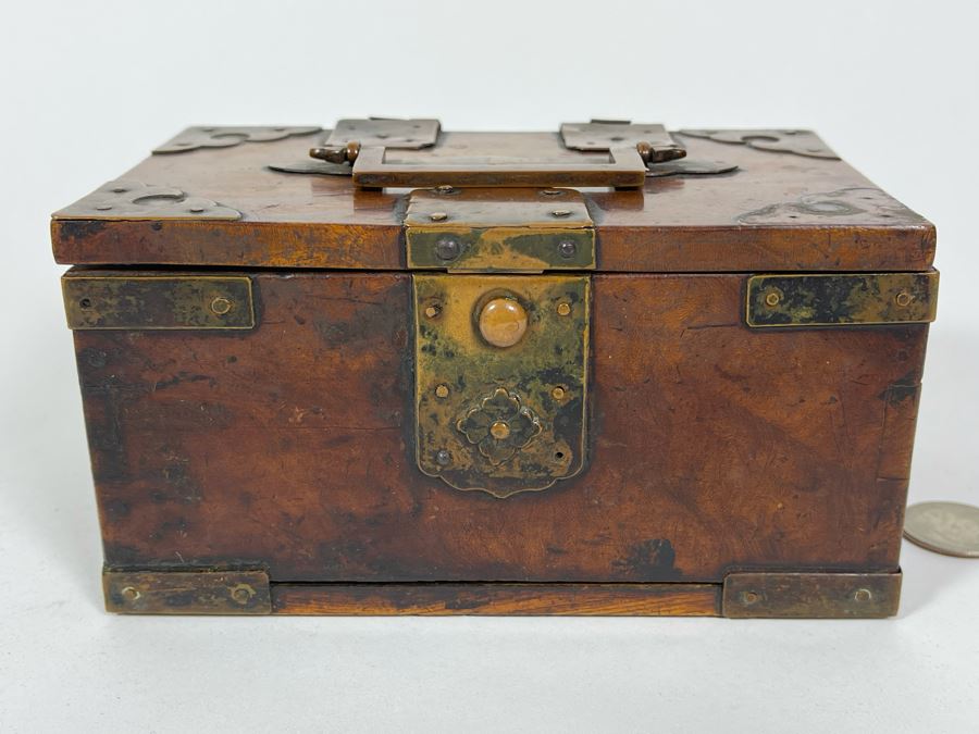 Small Old Asian Wooden Box 6W X 4D X 3H [Photo 1]