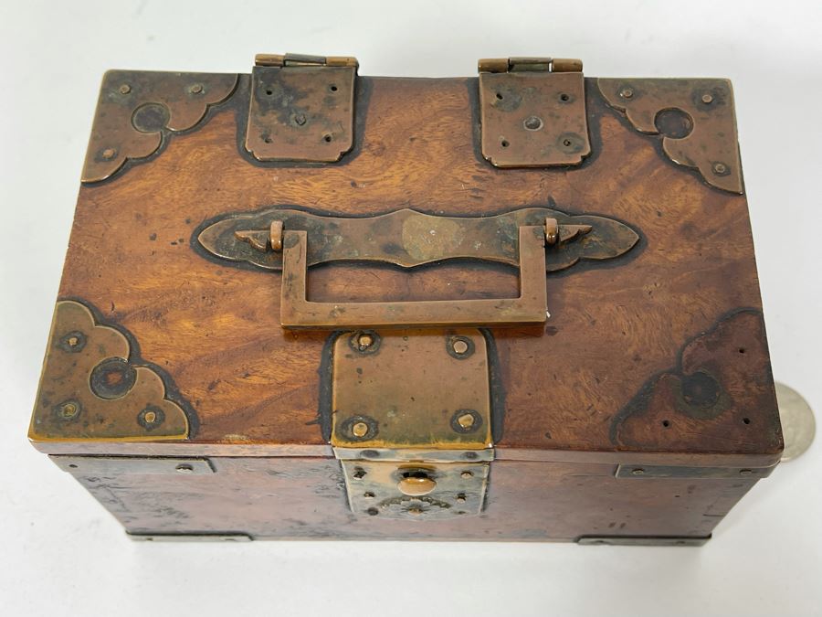 Small Old Asian Wooden Box 6W X 4D X 3H [Photo 4]
