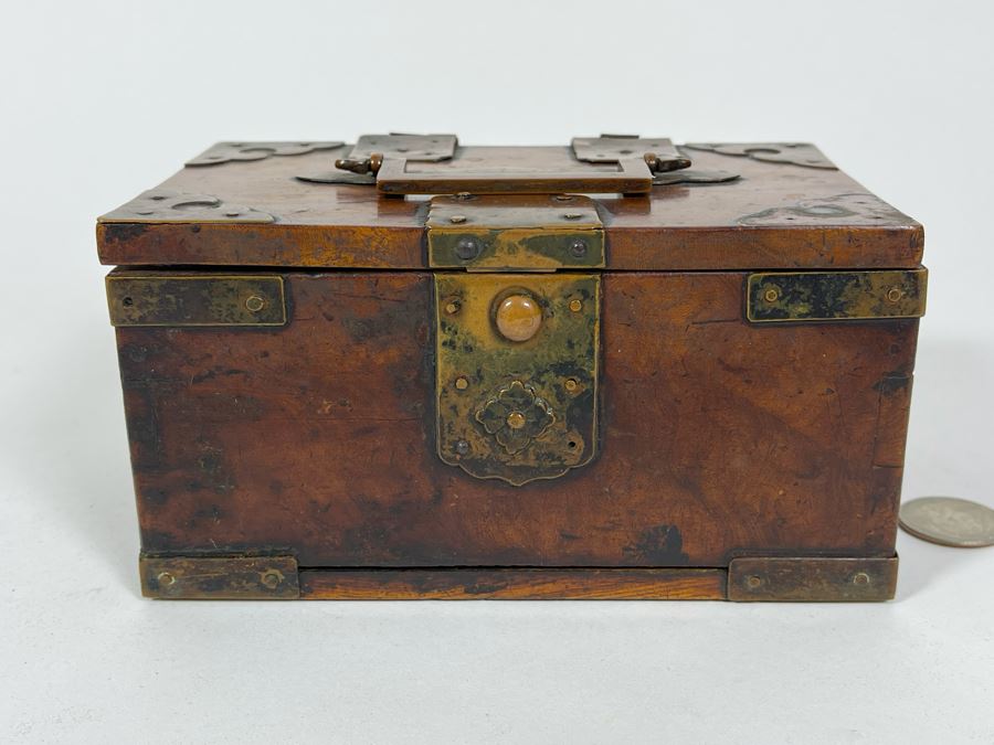 Small Old Asian Wooden Box 6W X 4D X 3H [Photo 2]