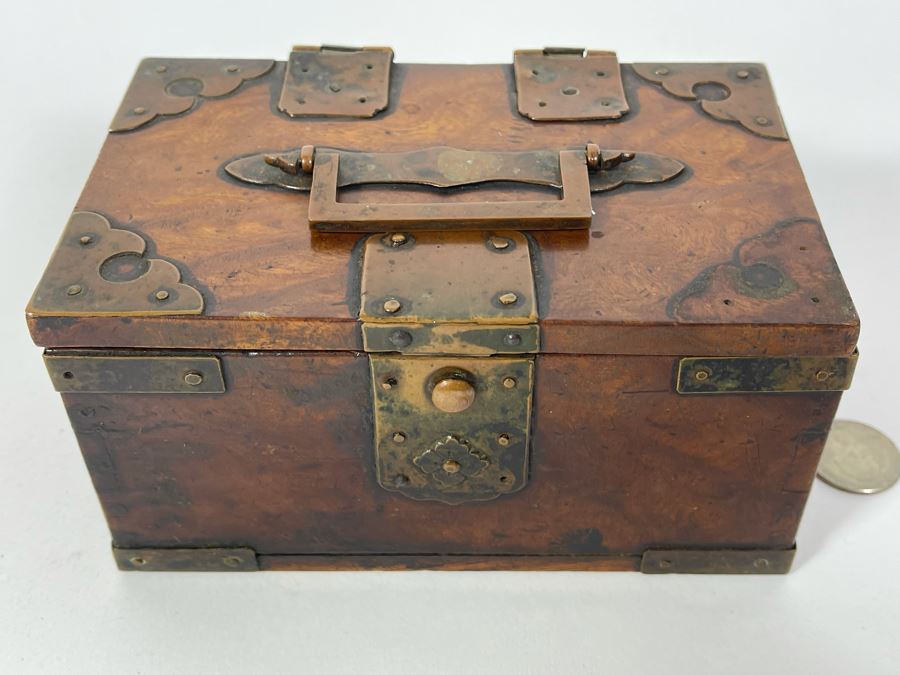 Small Old Asian Wooden Box 6W X 4D X 3H [Photo 3]