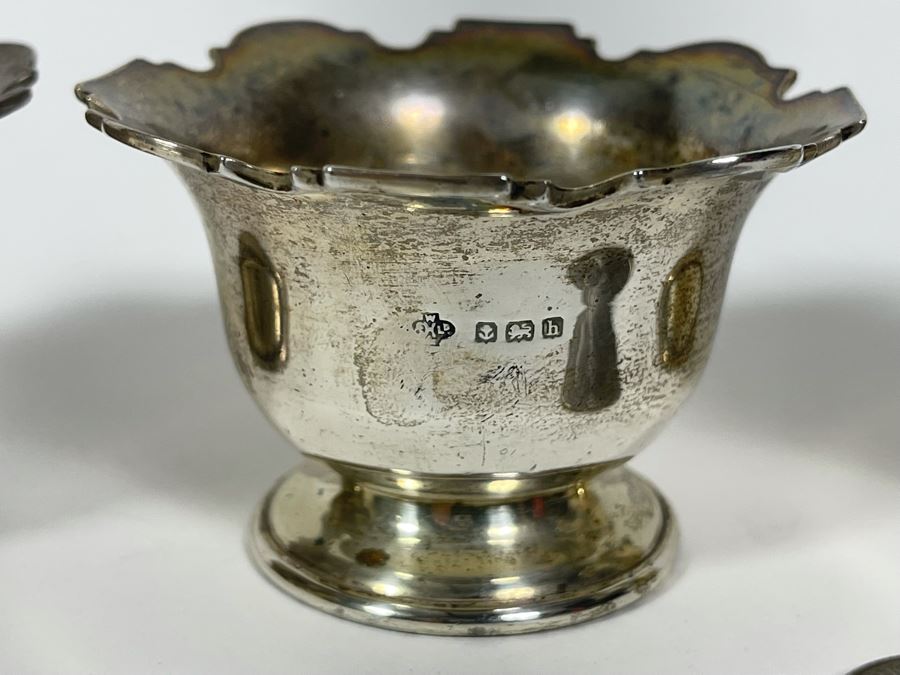 Set Of Four Sterling Silver English Footed Cups 160.9g [Photo 3]