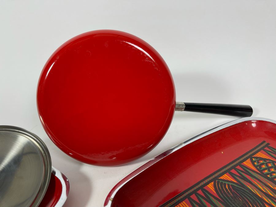 Pair Of Mid-Century Metal Trays 11 X 7.5 With Pot [Photo 6]