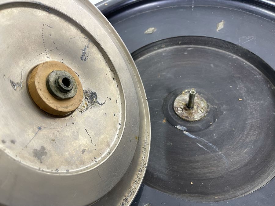 Vintage Metal And Wood Roulette Wheel 18R [Photo 8]