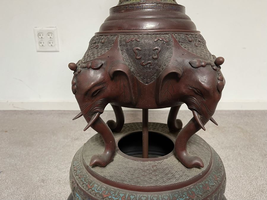 Vintage Impressive Japanese Champleve Bronze Torchiere Floor Lamp Featuring Elephants And Foo Dogs 68H X 24R (Needs Rewiring) - See Photos [Photo 6]