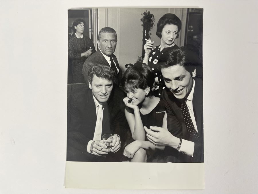 1962 Photo By Giovanni Battista Poletto - Rome, Italy - Co-stars Of Luchino Visconti Film The Leopard (Il Gattopardo) : Burt Lancaster, Claudia Cardinale, Alain Delon, Paolo Stoppa (Photographer G.B. Poletto) 9.5 X 7.25 [Photo 2]