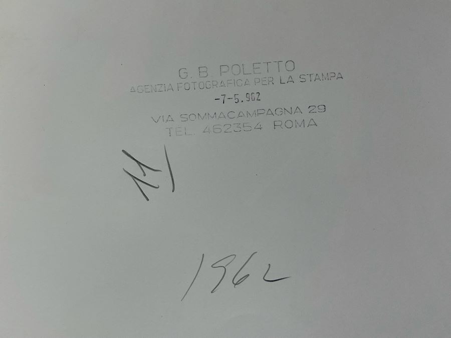 1962 Photo By Giovanni Battista Poletto - Rome, Italy - Co-stars Of Luchino Visconti Film The Leopard (Il Gattopardo) : Burt Lancaster Holding Book Il Gattopardo By Giuseppe Tomasi di Lampedusa (Photographer G.B. Poletto) 9.5 X 7.25 [Photo 6]