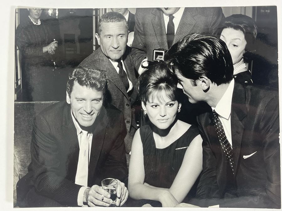 1962 Photo By Giovanni Battista Poletto - Rome, Italy - Co-stars Of Luchino Visconti Film The Leopard (Il Gattopardo) : Burt Lancaster, Claudia Cardinale, Alain Delon, Paolo Stoppa (Photographer G.B. Poletto) 9.5 X 7.25 [Photo 2]