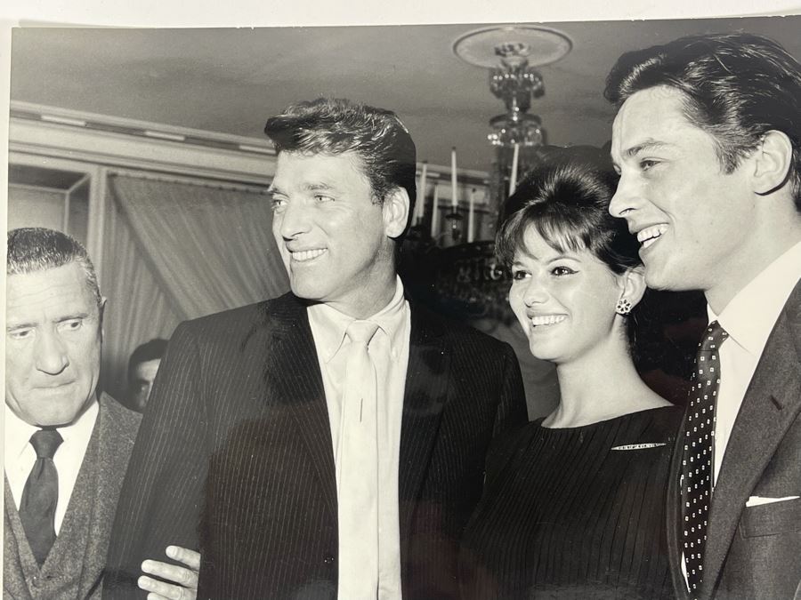 1962 Photo By Giovanni Battista Poletto - Rome, Italy - Co-stars Of Luchino Visconti Film The Leopard (Il Gattopardo) : Burt Lancaster, Claudia Cardinale, Alain Delon, Paolo Stoppa (Photographer G.B. Poletto) 9.5 X 7.25 [Photo 3]