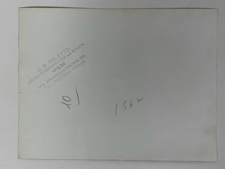 1962 Photo By Giovanni Battista Poletto - Rome, Italy - Co-stars Of Luchino Visconti Film The Leopard (Il Gattopardo) : Burt Lancaster Holding Book Il Gattopardo By Giuseppe Tomasi di Lampedusa (Photographer G.B. Poletto) 9.5 X 7.25 [Photo 5]