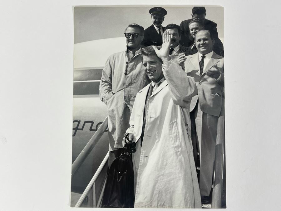 1962 Photo By Giovanni Battista Poletto - Rome, Italy - Co-stars Of Luchino Visconti Film The Leopard (Il Gattopardo) : Burt Lancaster Deboarding Plane Rome, Italy (Photographer G.B. Poletto) 9.5 X 7.25 [Photo 2]