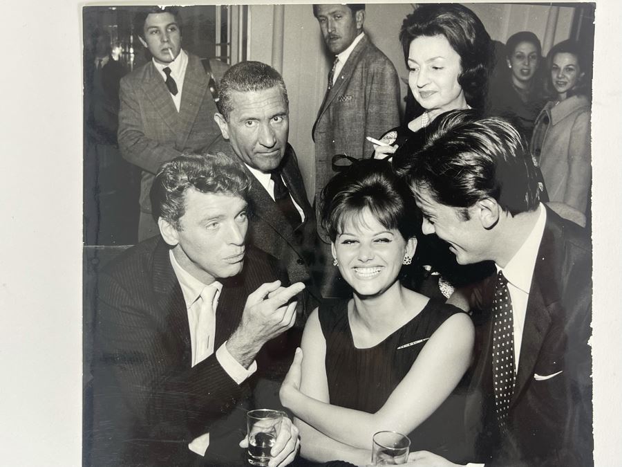 1962 Photo By Giovanni Battista Poletto - Rome, Italy - Co-stars Of Luchino Visconti Film The Leopard (Il Gattopardo) : Burt Lancaster, Claudia Cardinale, Alain Delon, Paolo Stoppa (Photographer G.B. Poletto) 9.5 X 7.25 [Photo 4]
