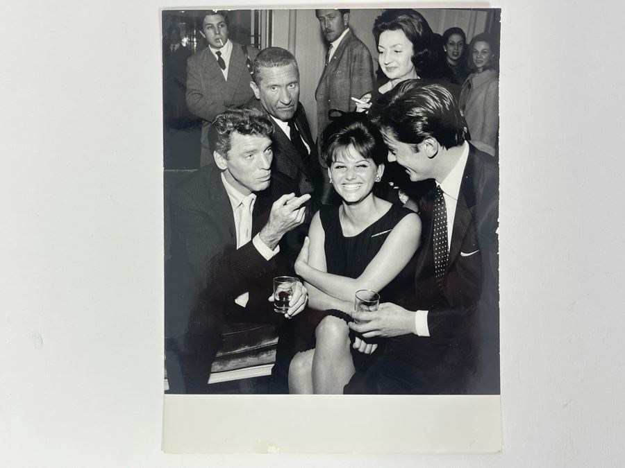 1962 Photo By Giovanni Battista Poletto - Rome, Italy - Co-stars Of Luchino Visconti Film The Leopard (Il Gattopardo) : Burt Lancaster, Claudia Cardinale, Alain Delon, Paolo Stoppa (Photographer G.B. Poletto) 9.5 X 7.25 [Photo 2]