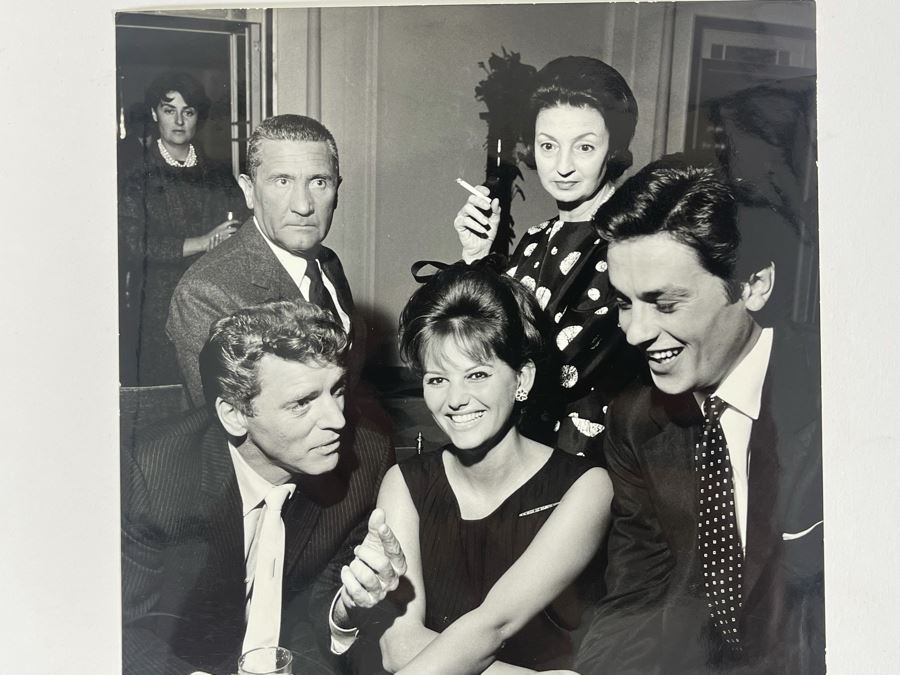 1962 Photo By Giovanni Battista Poletto - Rome, Italy - Co-stars Of Luchino Visconti Film The Leopard (Il Gattopardo) : Burt Lancaster, Claudia Cardinale, Alain Delon, Paolo Stoppa (Photographer G.B. Poletto) 9.5 X 7.25 [Photo 3]