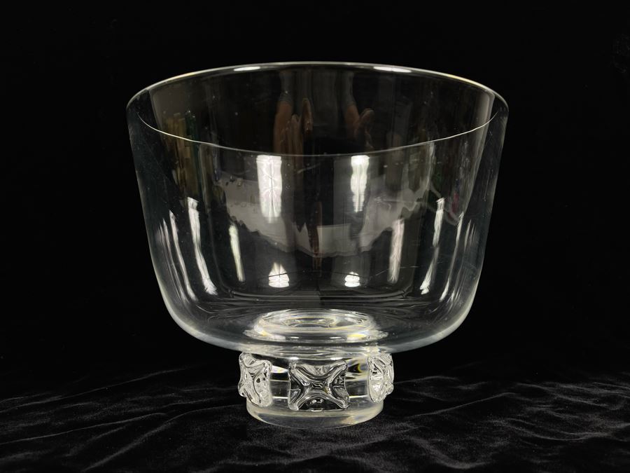 Large Steuben Glass Centerpiece Footed Bowl 9W X 7 1/4H [Photo 1]